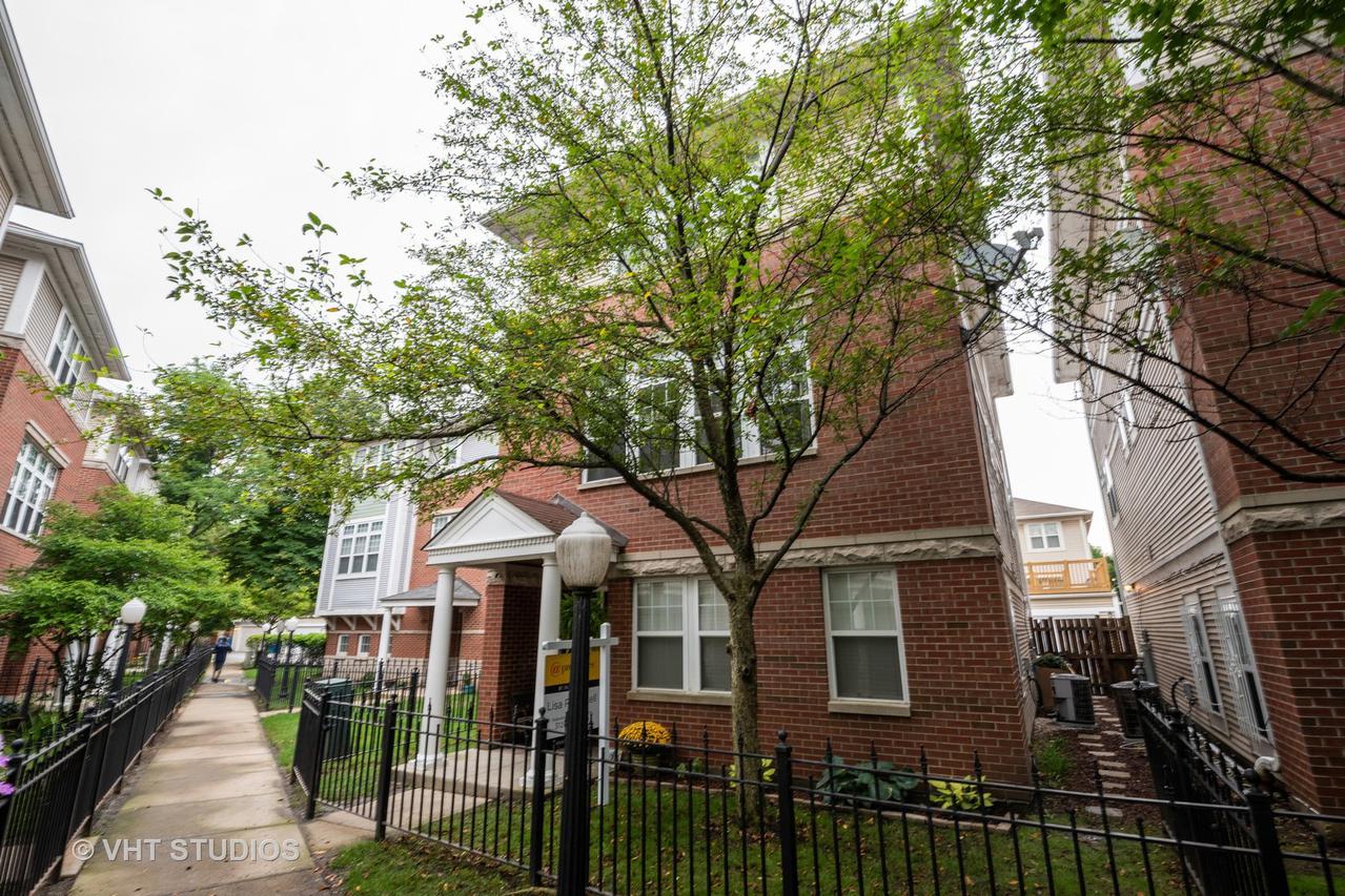 4922 S Cornell Ave., Chicago, IL 60615