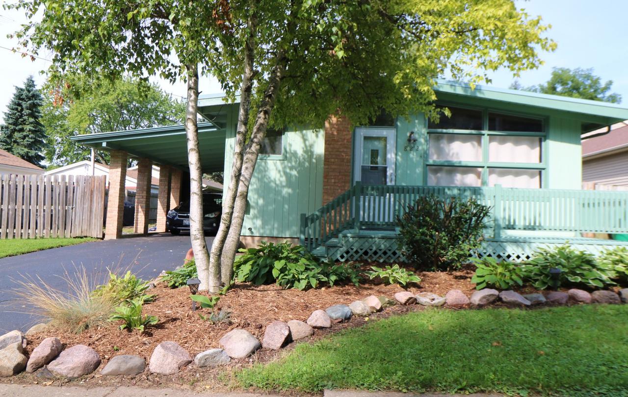 822 Blakely St., Woodstock, IL 60098