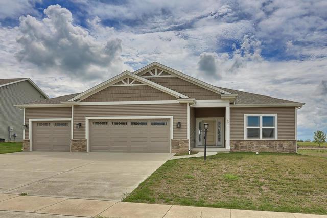 601 E Country Ridge Dr., Mahomet, IL 61853