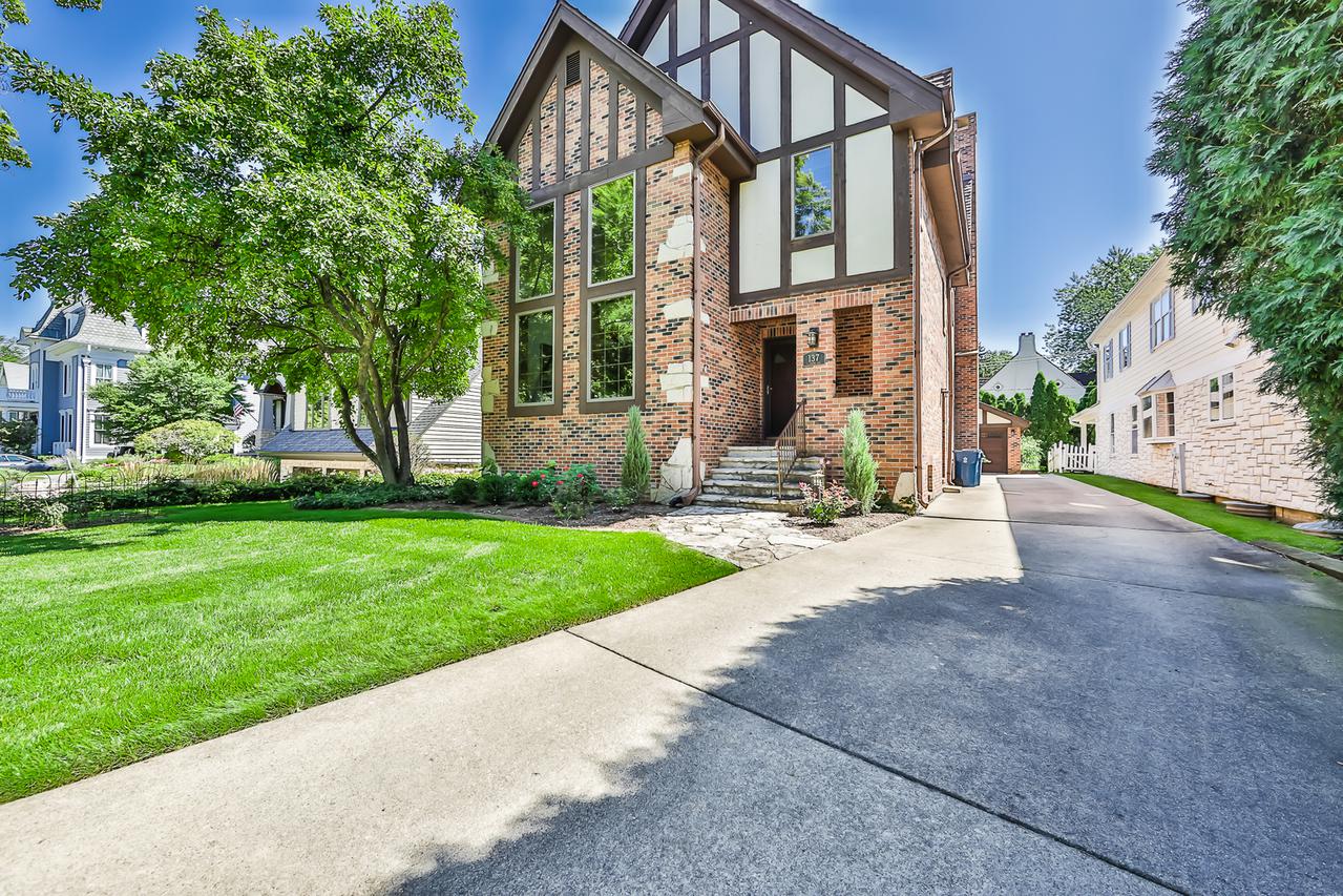 137 S Spring Ave., La Grange, IL 60525