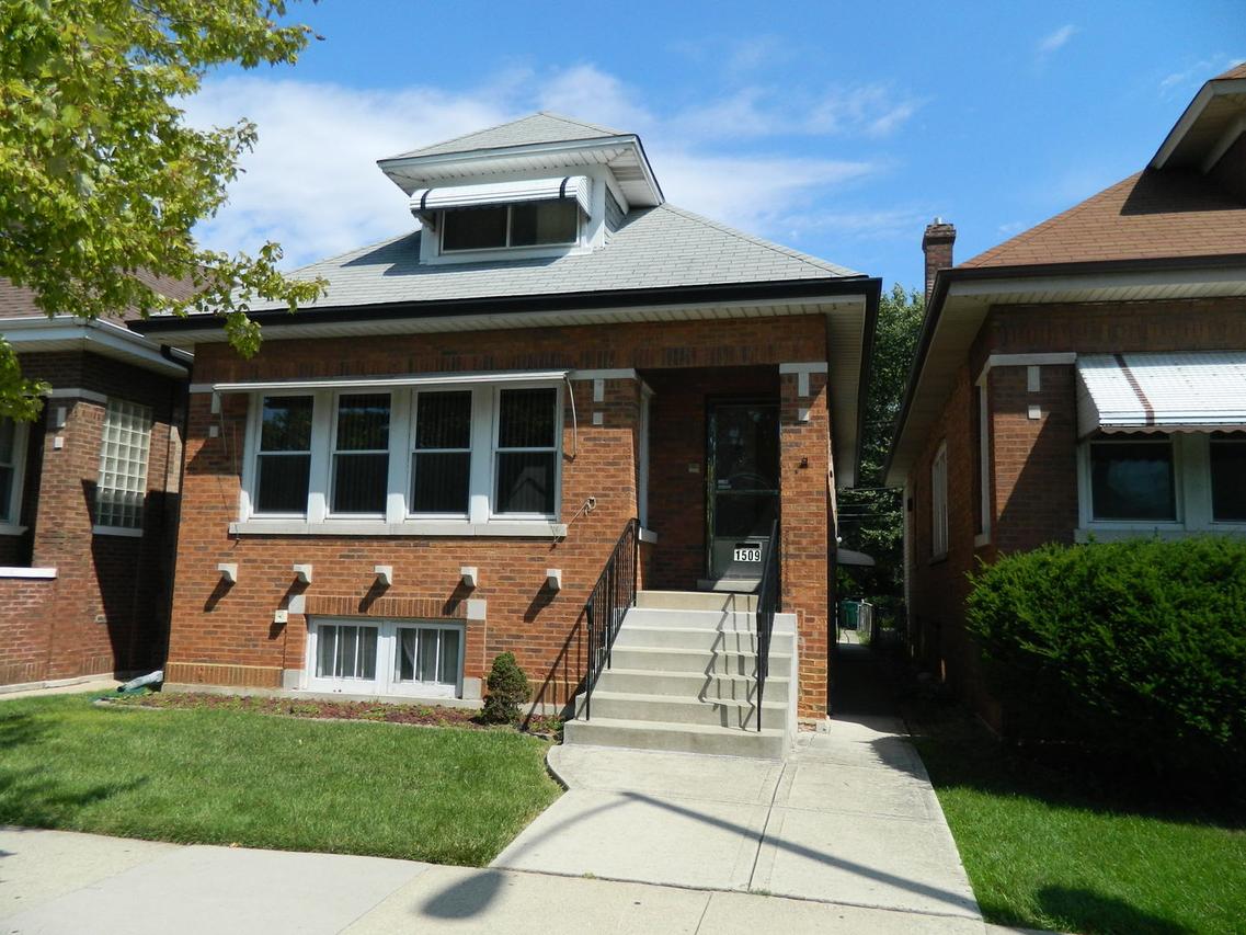 1509 Oak Park Ave., Berwyn, IL 60402