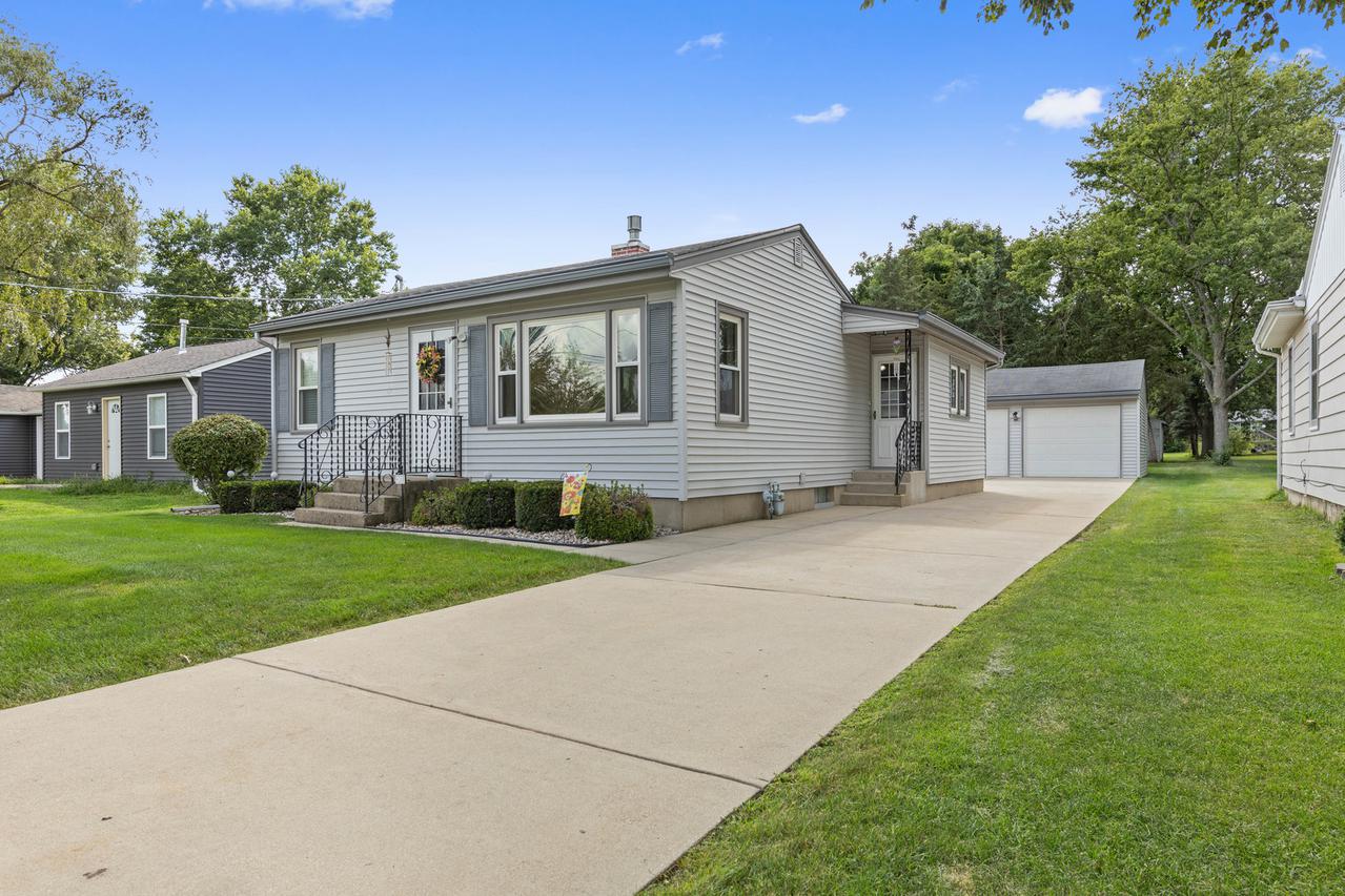 9310 Wright Ave., Machesney Park, IL 61115