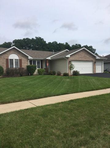4470 Woodcliff Ln., Roscoe, IL 61073