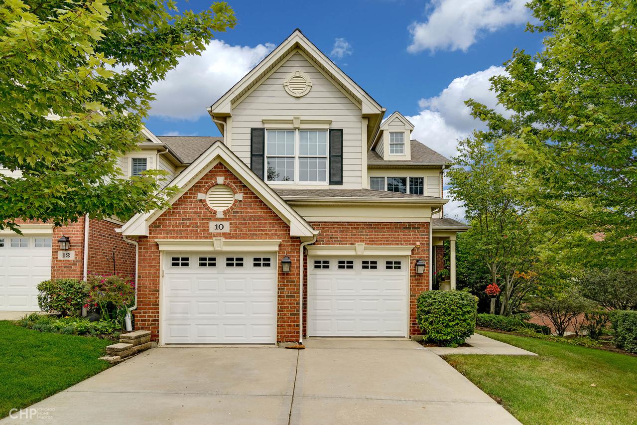 10 Red Tail Dr., Hawthorn Woods, IL 60047