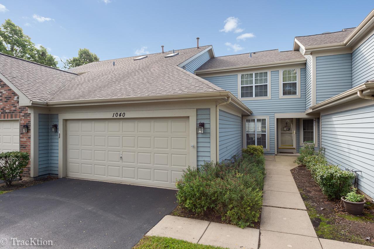 1040 Ridgefield Cir., Carol Stream, IL 60188