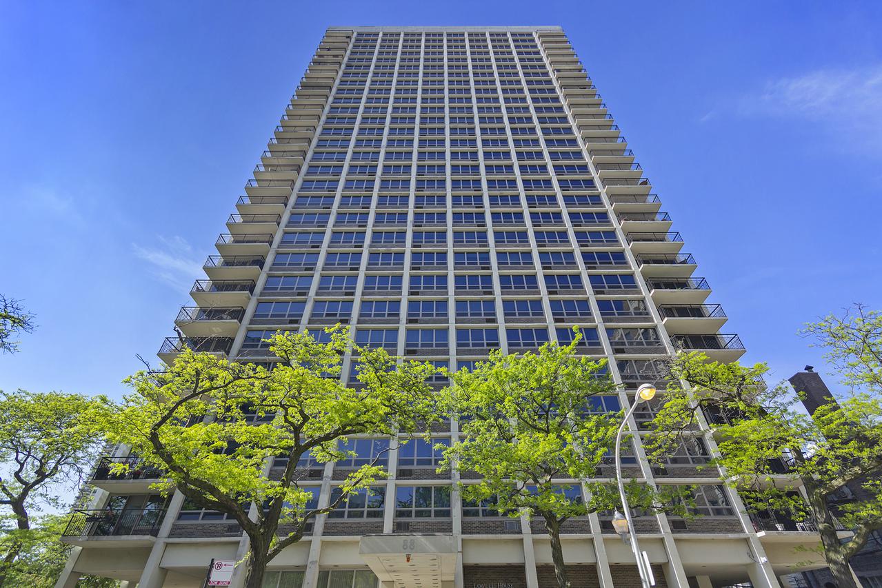 88 W Schiller St. #801, Chicago, IL 60610