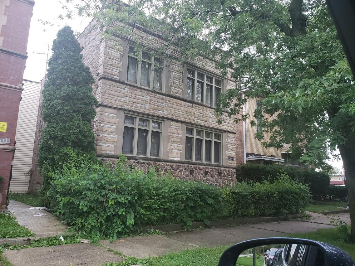 7035 S Fairfield Ave., Chicago, IL 60629