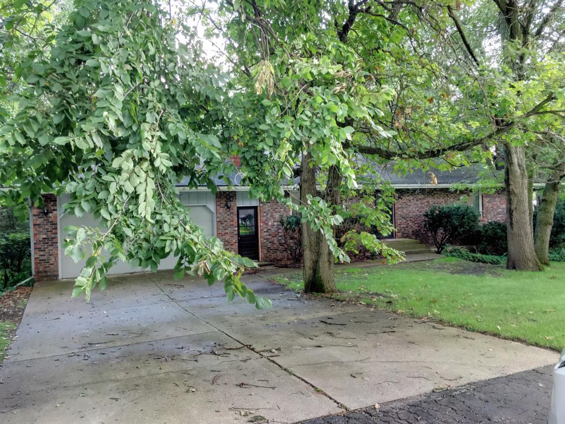 8195 Mccurry Rd., Roscoe, IL 61073