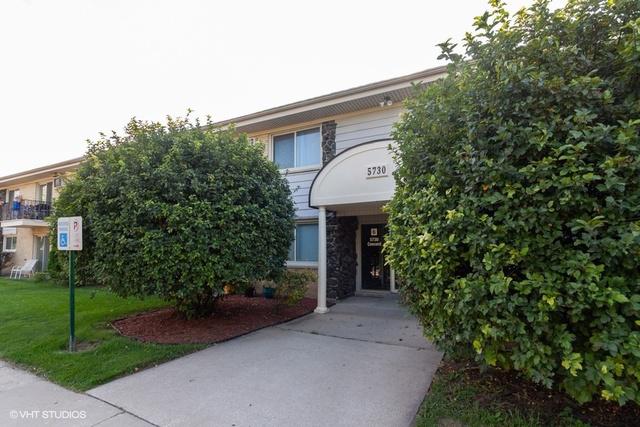 5730 Concord Ln. #10, Clarendon Hills, IL 60514