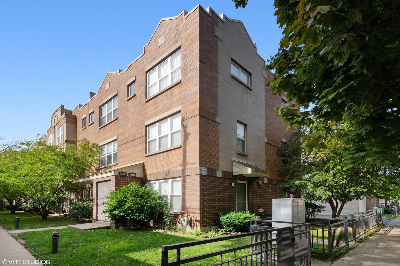 3951 W Ainslie St. #2, Chicago, IL 60625