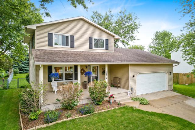 1634 Pebblewood Dr., Sycamore, IL 60178