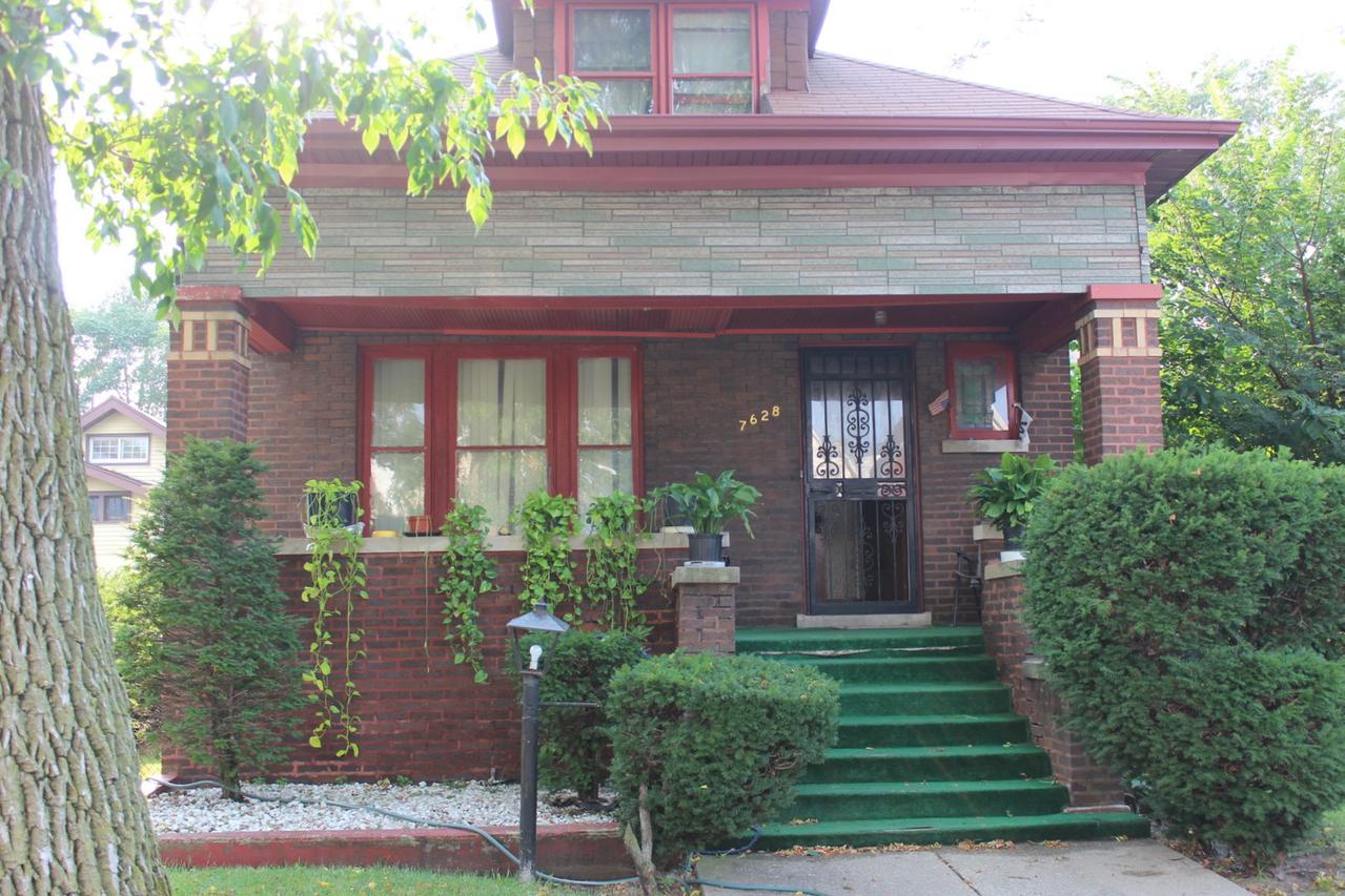 7628 S Champlain Ave., Chicago, IL 60619