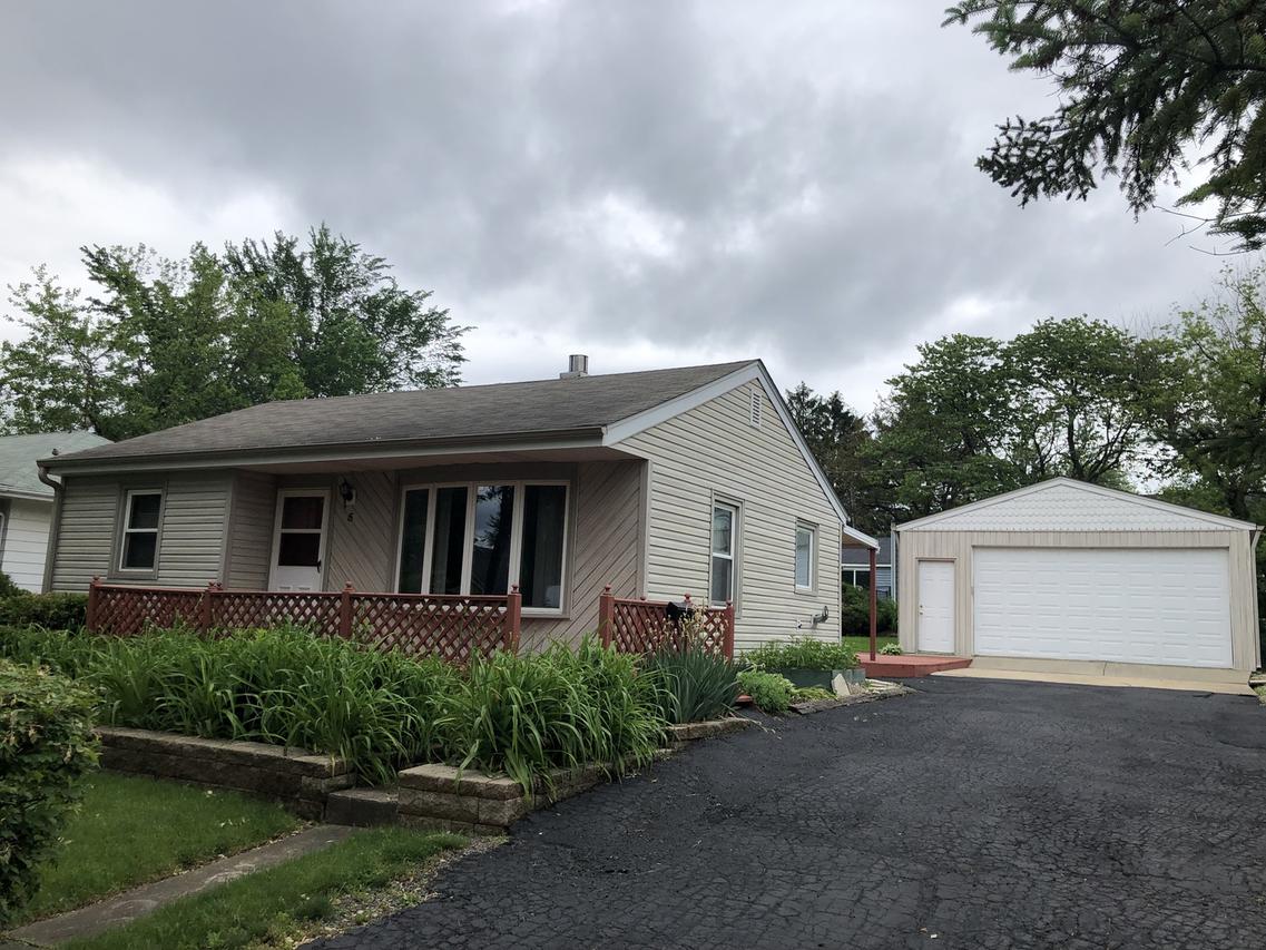 5 Westend Ave., Westmont, IL 60559