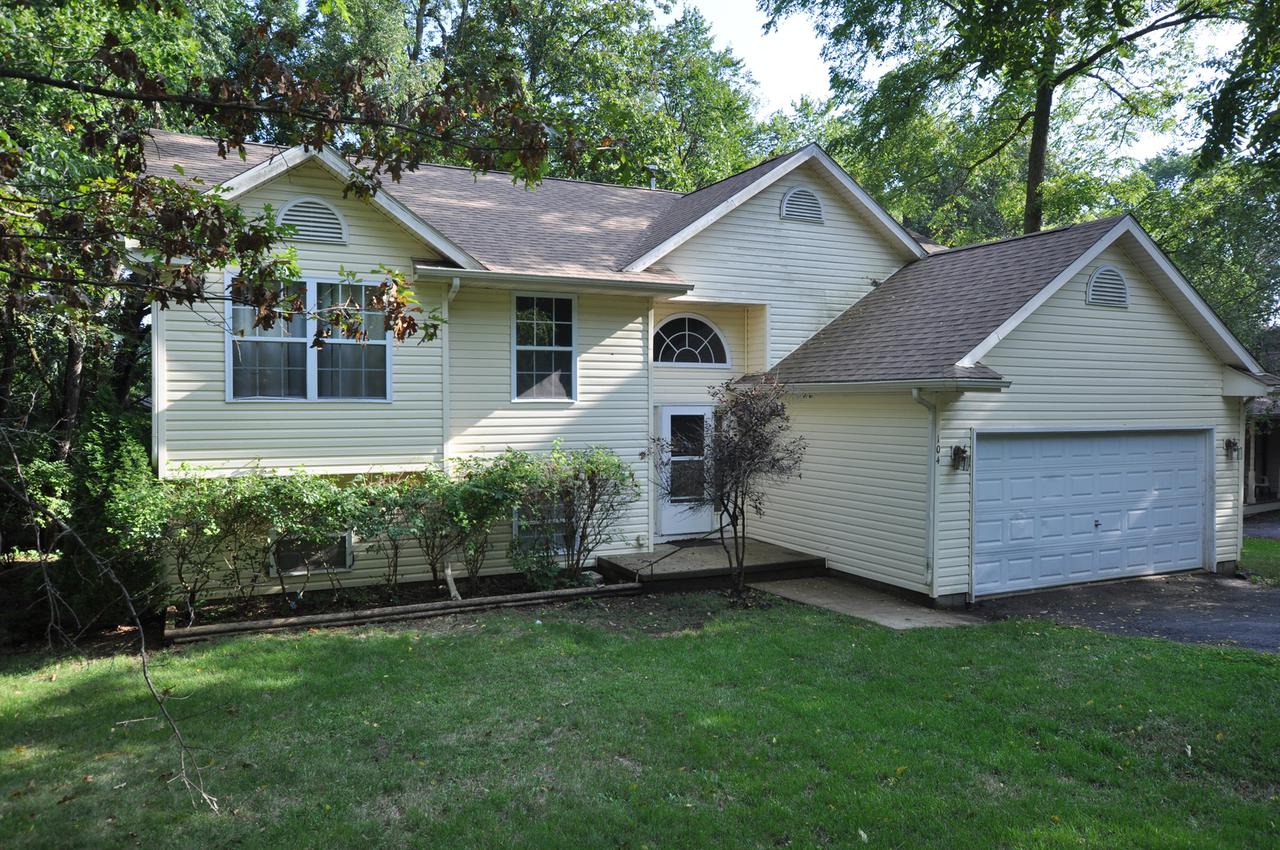 104 Talladega Dr., Poplar Grove, IL 61065