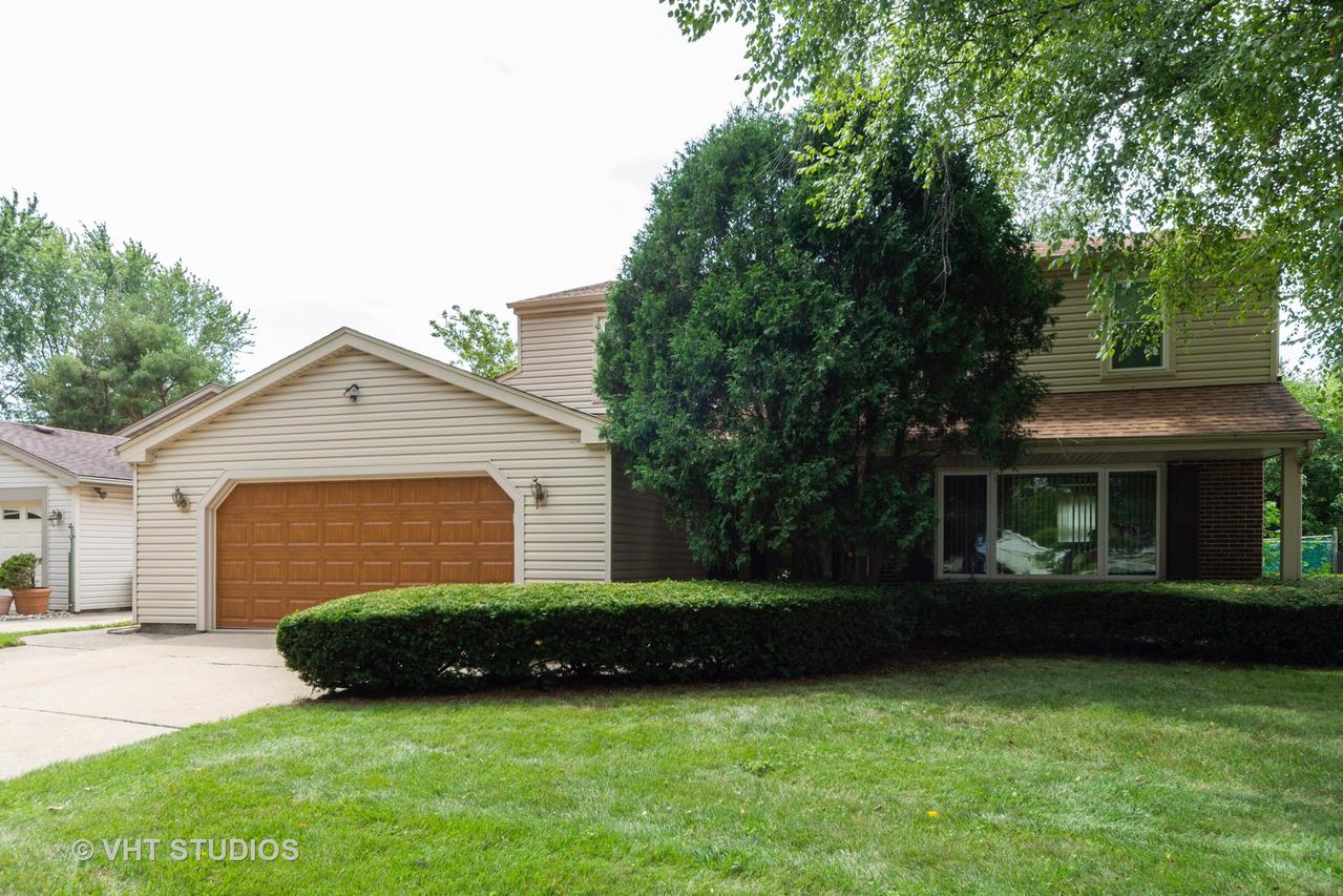 914 Crofton Ln., Buffalo Grove, IL 60089