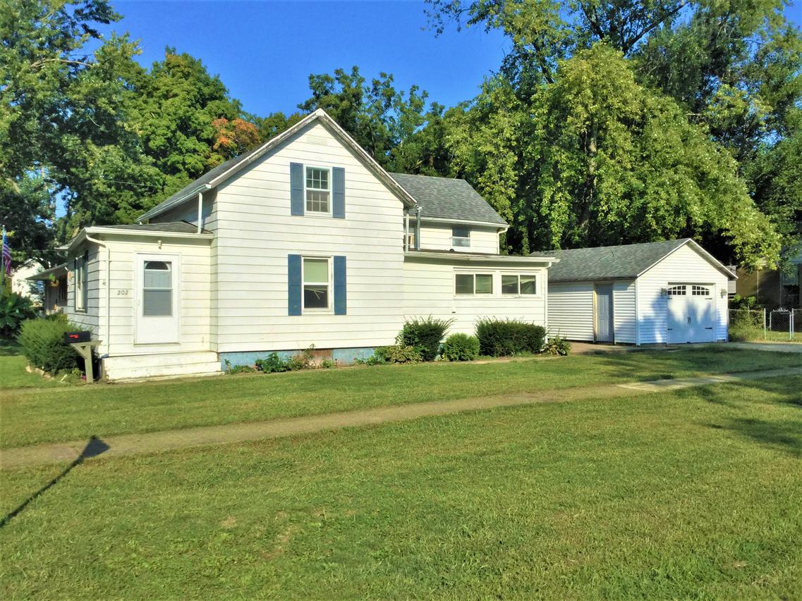 202 W 3rd St., Homer, IL 61849