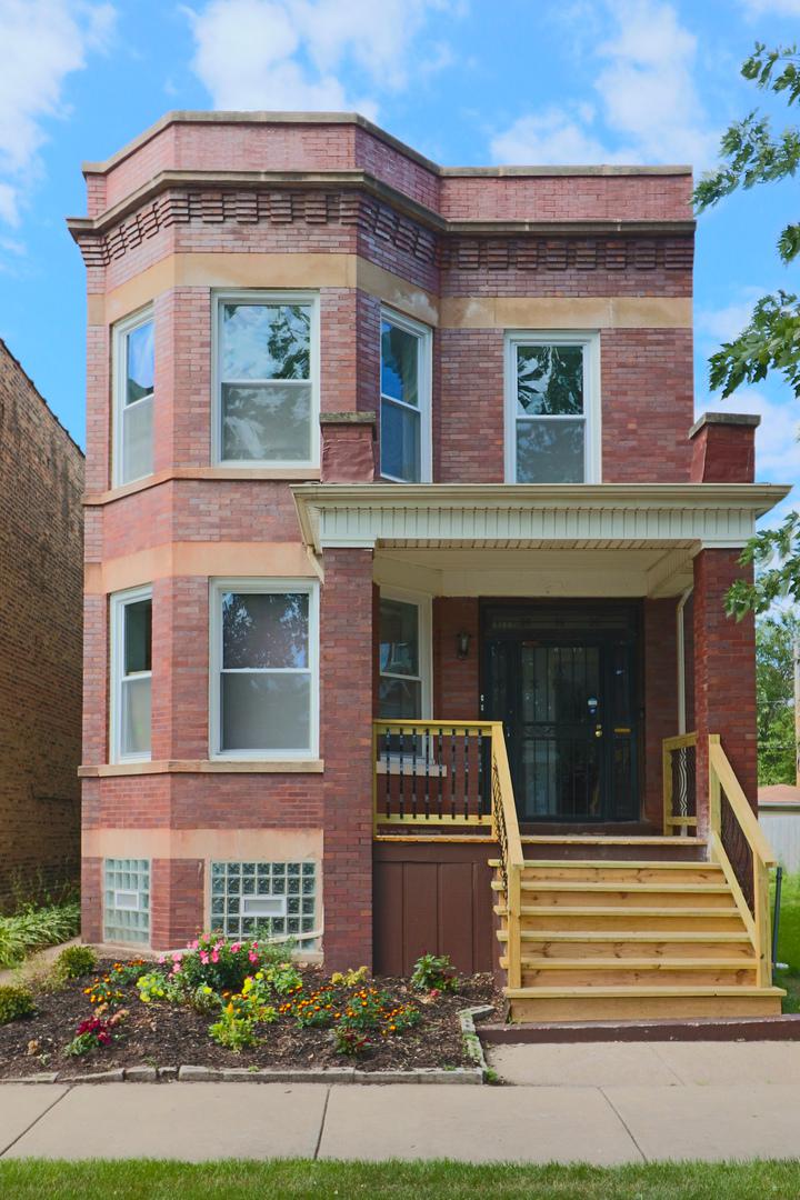 6744 S St Lawrence Ave., Chicago, IL 60637