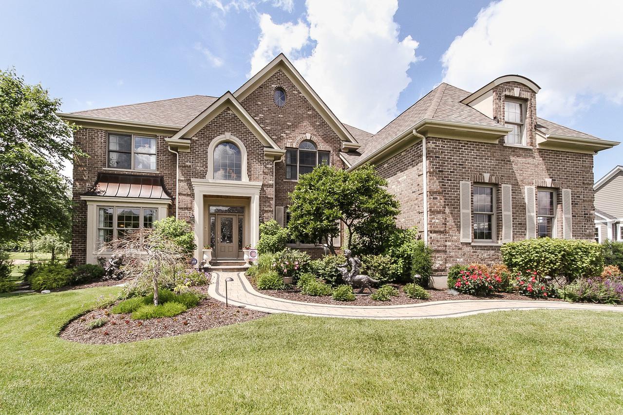7045 Longmoor Dr., Lakewood, IL 60014