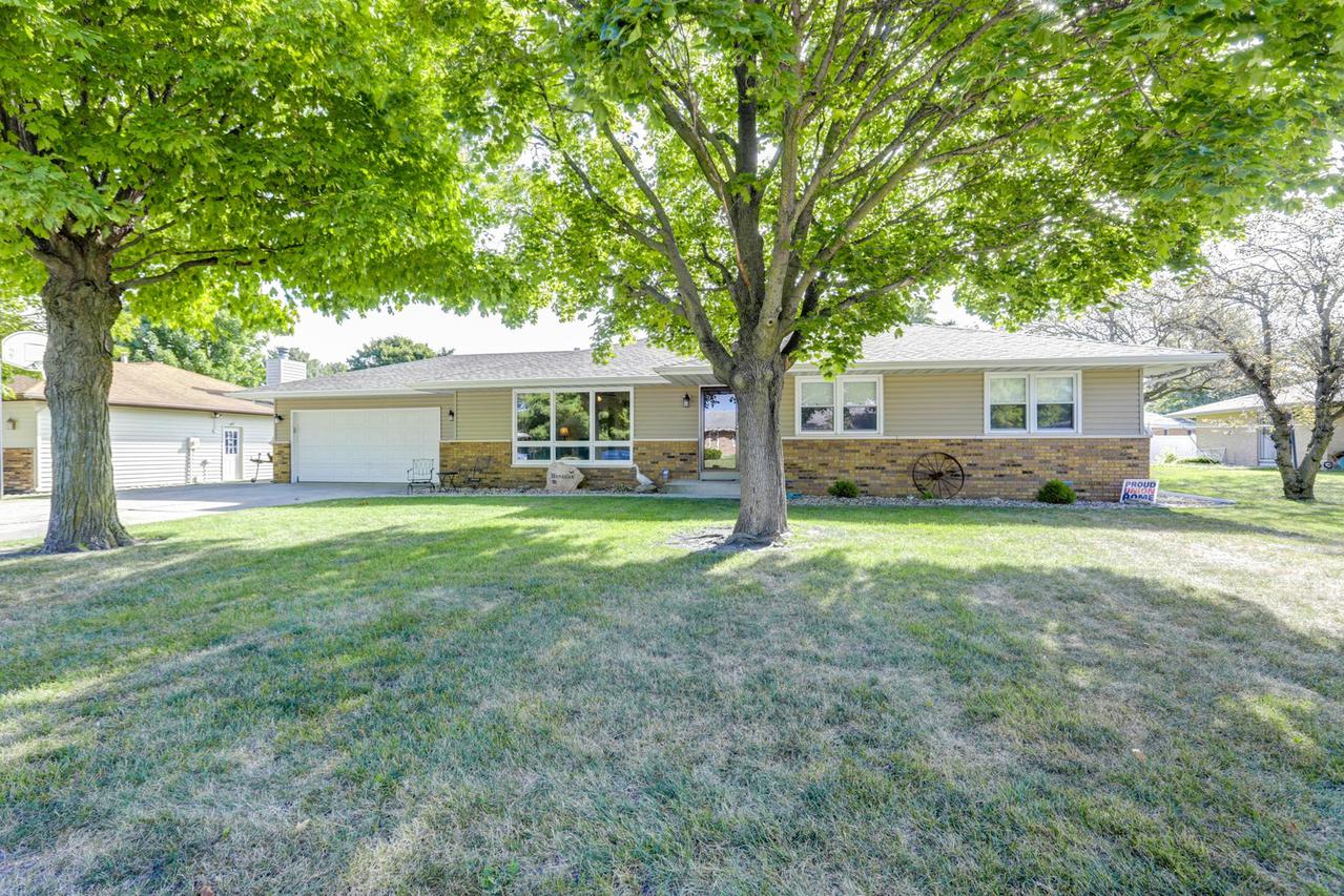401 S John St., Thomasboro, IL 61878