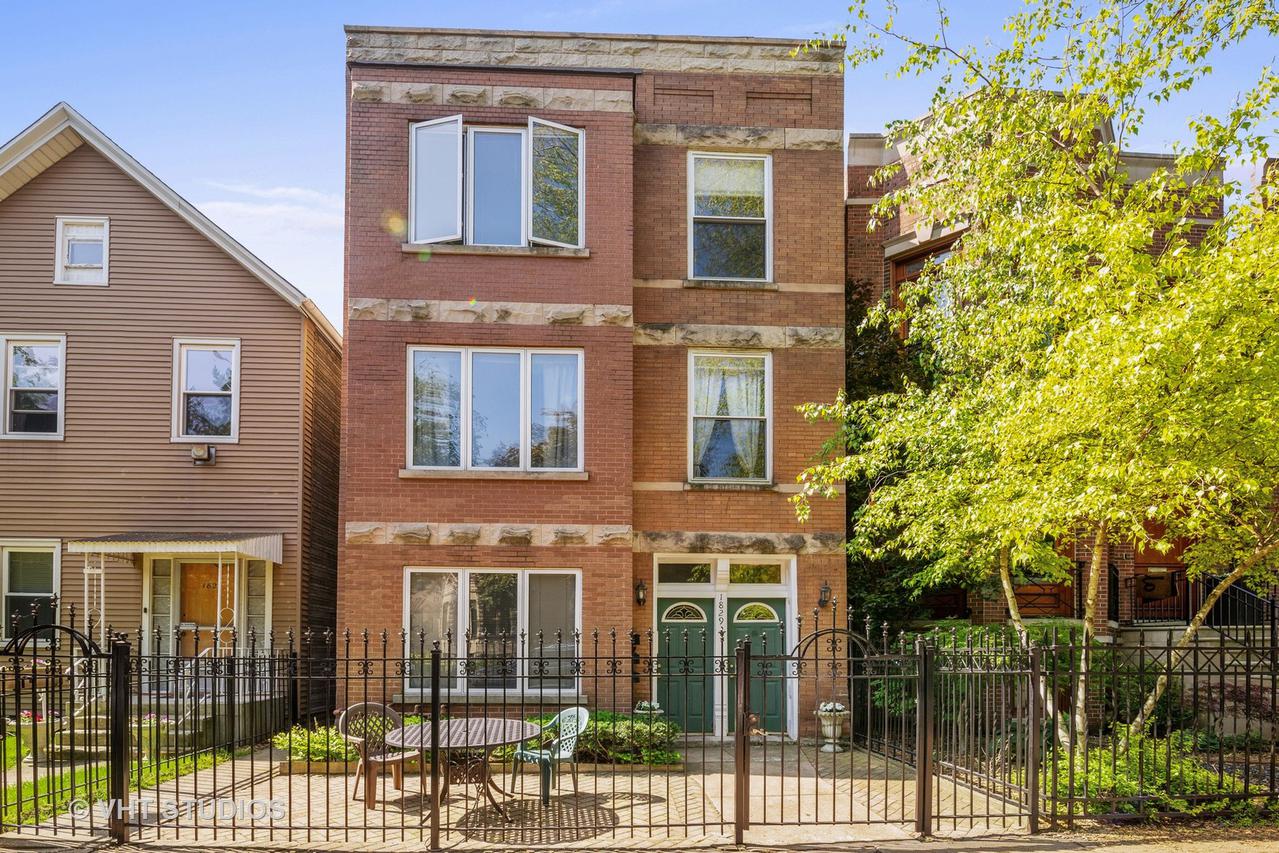 1829 W School St., Chicago, IL 60657