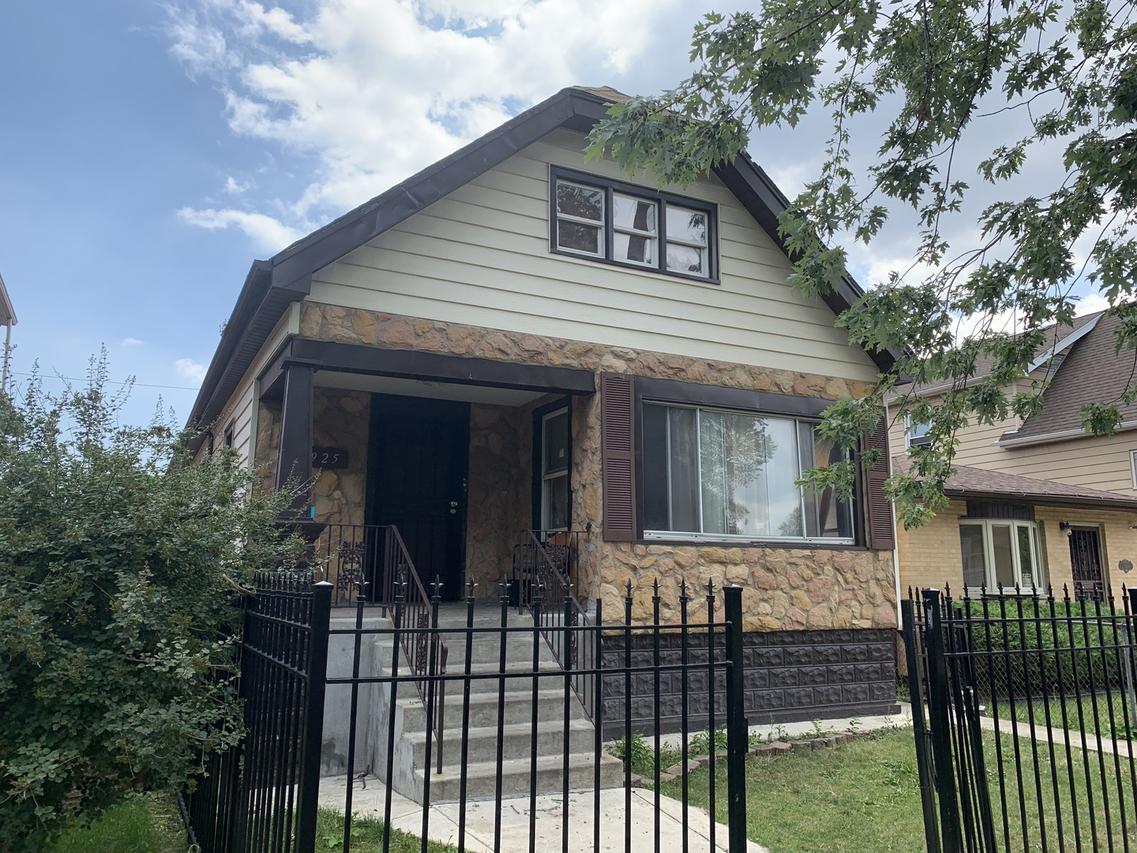 9925 S Perry Ave., Chicago, IL 60628