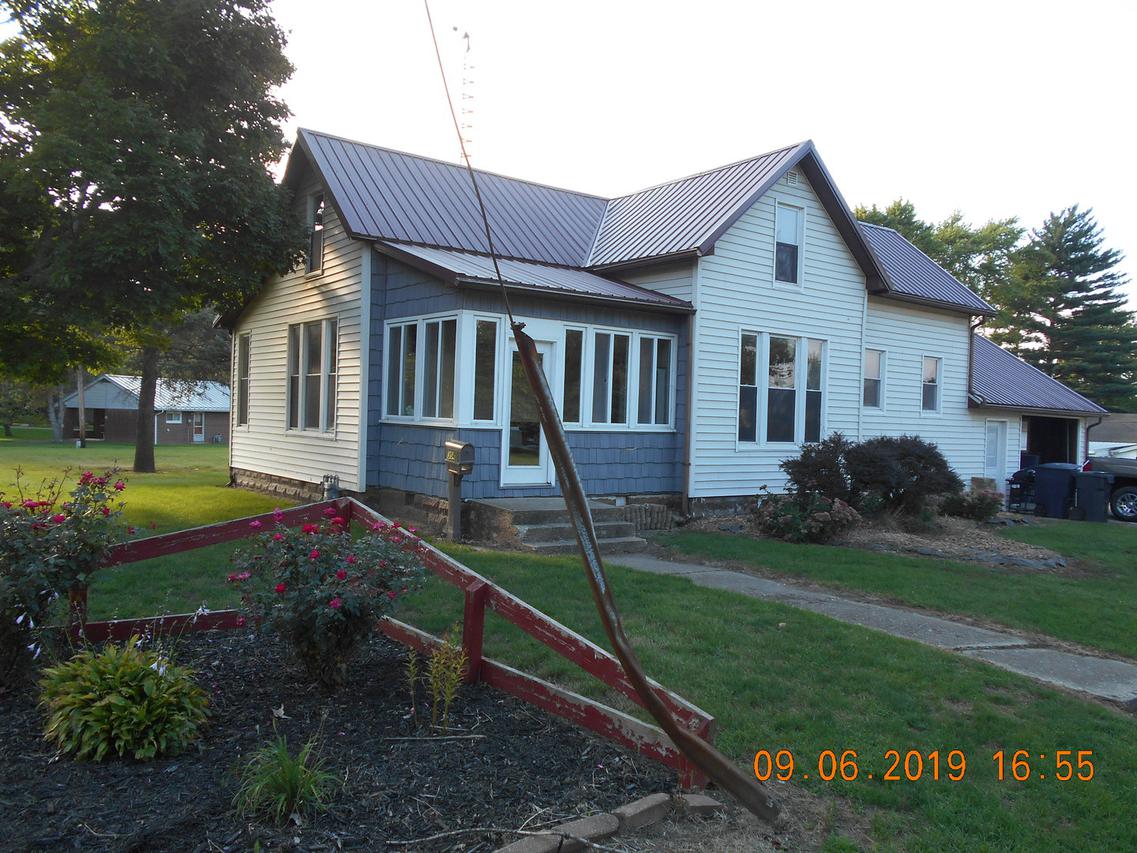 304 N Delaware St., Chrisman, IL 61924