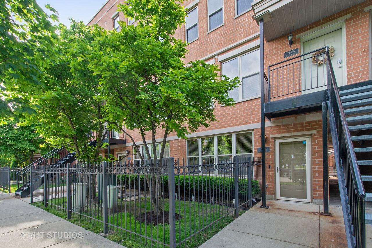 714 W Evergreen Ave. #A, Chicago, IL 60610