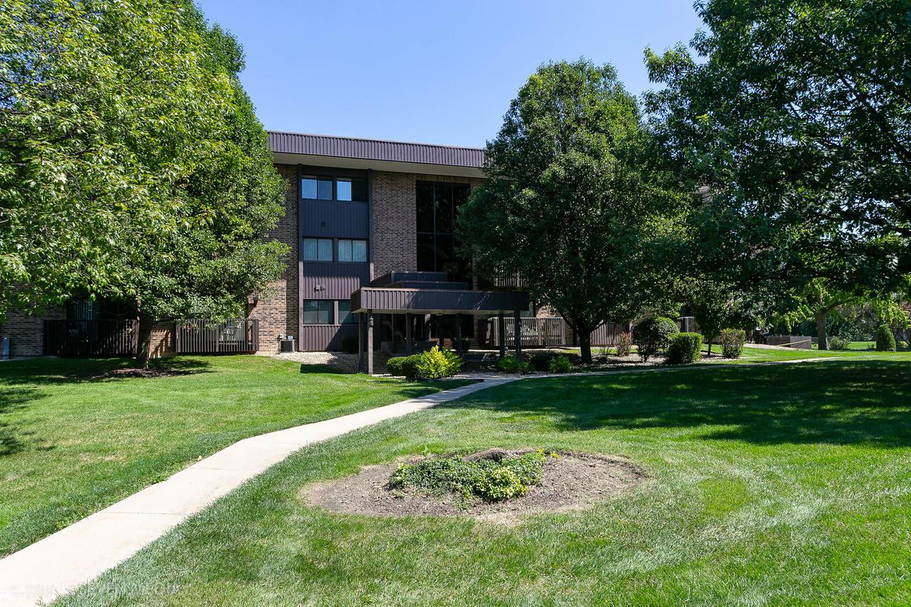 1501 Woodbridge Rd. #3E, Joliet, IL 60436