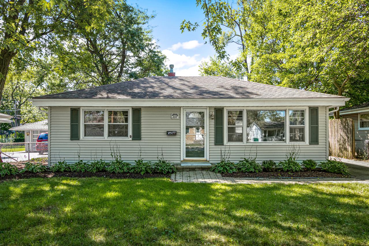247 Highland Rd., Grayslake, IL 60030