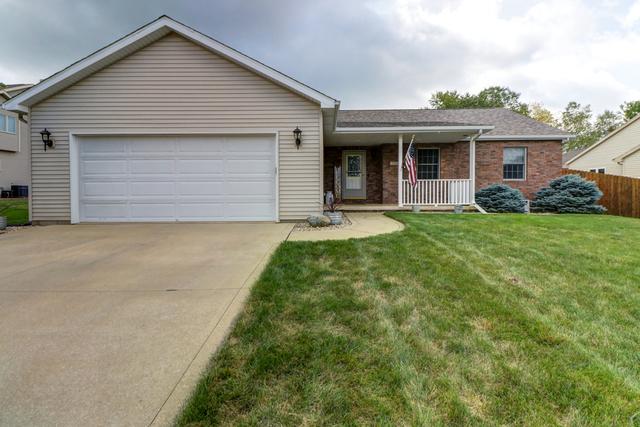 1705 Catalpa Ct., St. Joseph, IL 61873