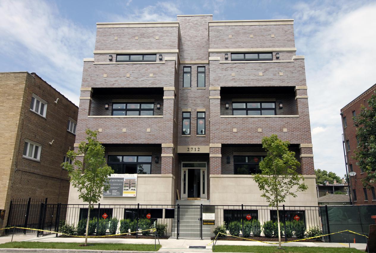 2712 W Montrose Ave. #2W, Chicago, IL 60618