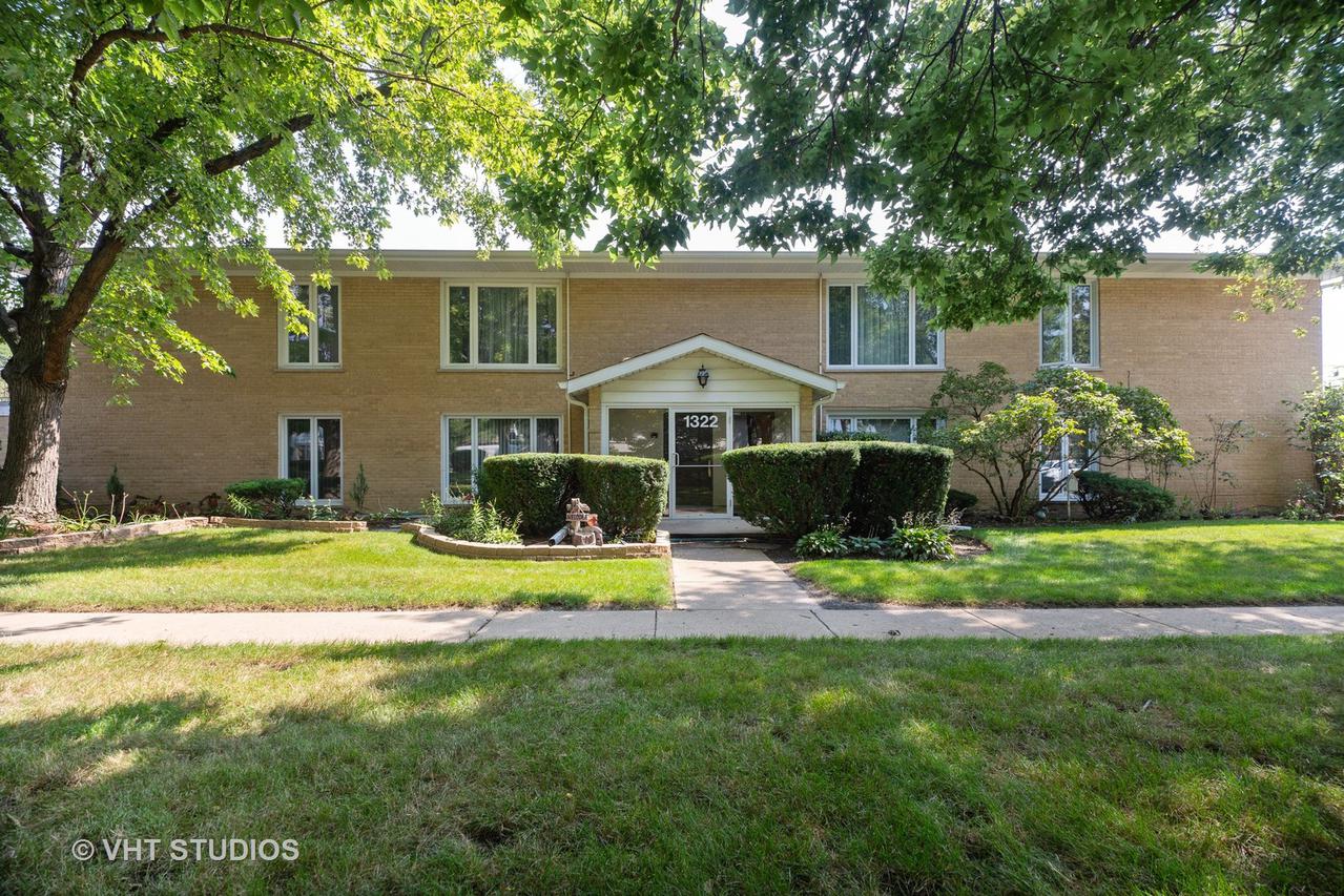 1322 S New Wilke Rd. #1D, Arlington Heights, IL 60005