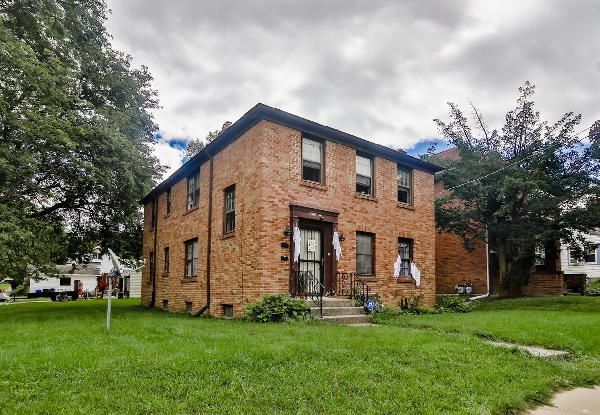 1002 17th St., Rockford, IL 61104