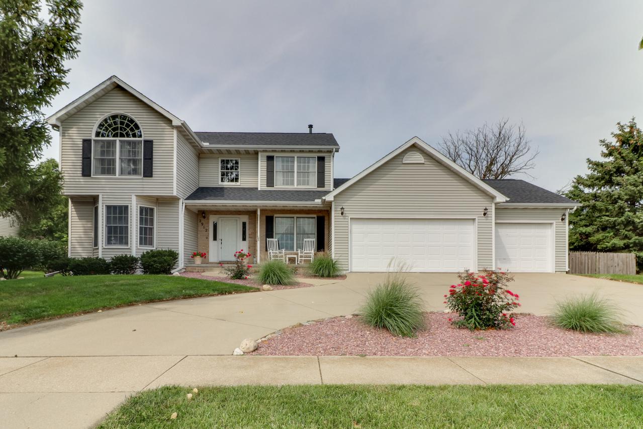 2912 E College Ave., Bloomington, IL 61704