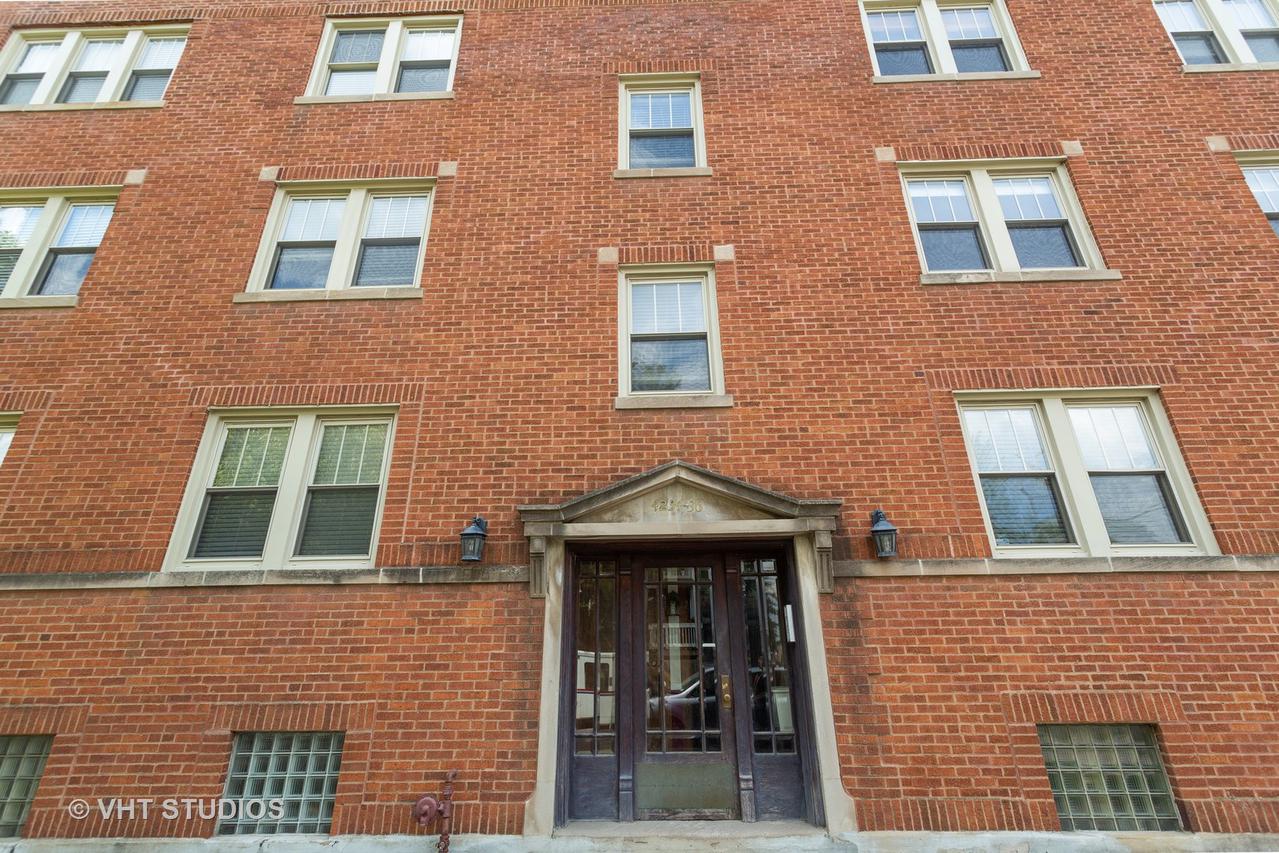 4234 N Campbell Ave. #2, Chicago, IL 60618