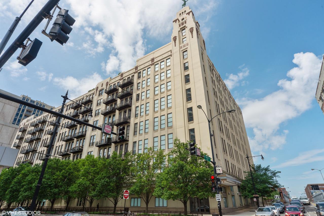758 N Larrabee St. #705, Chicago, IL 60654