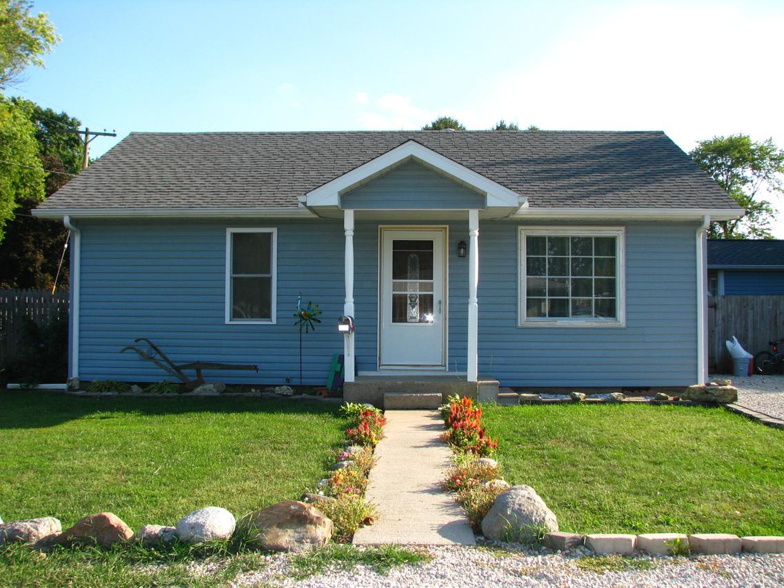 707 E Daggy St., Tuscola, IL 61953