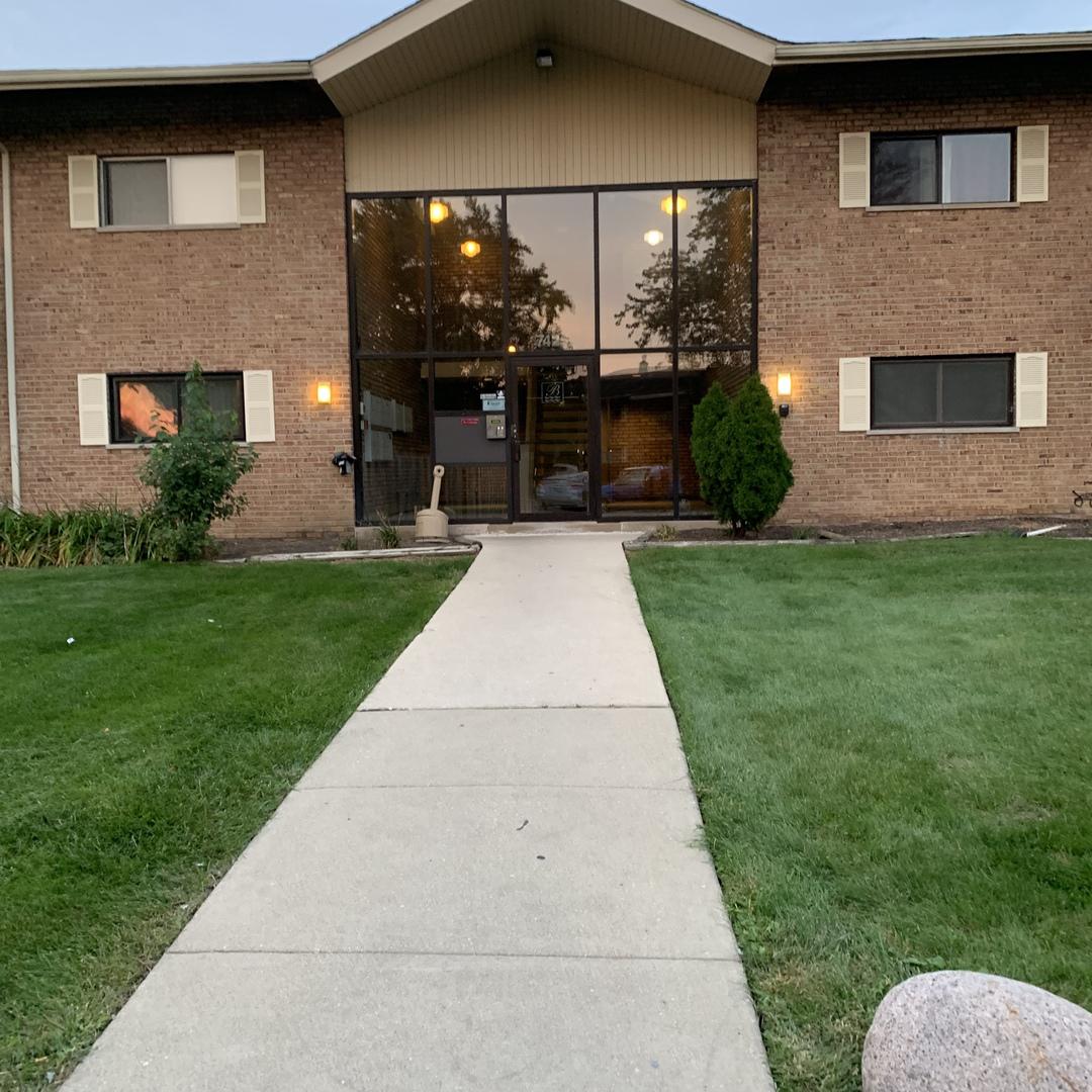7425 Brookdale Dr. #2-103, Darien, IL 60561