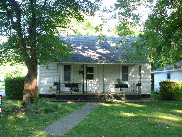 320 S Poplar St., Arthur, IL 61911
