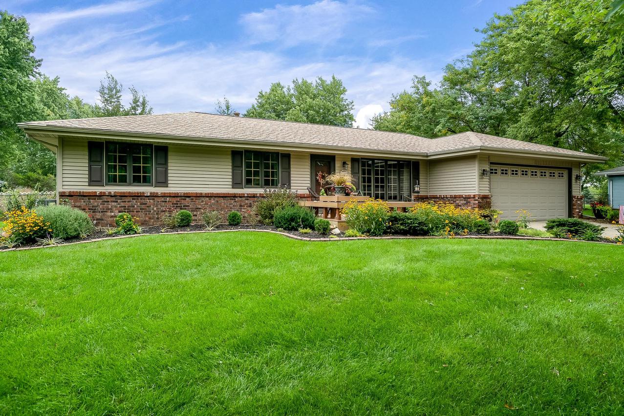 11511 Wagon Ln., Roscoe, IL 61073