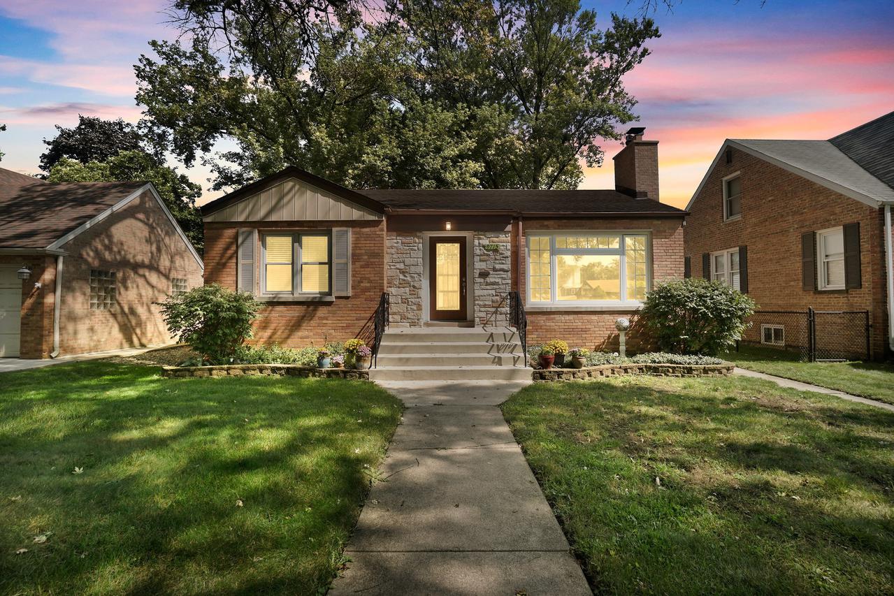 9715 S 50th Ct., Oak Lawn, IL 60453
