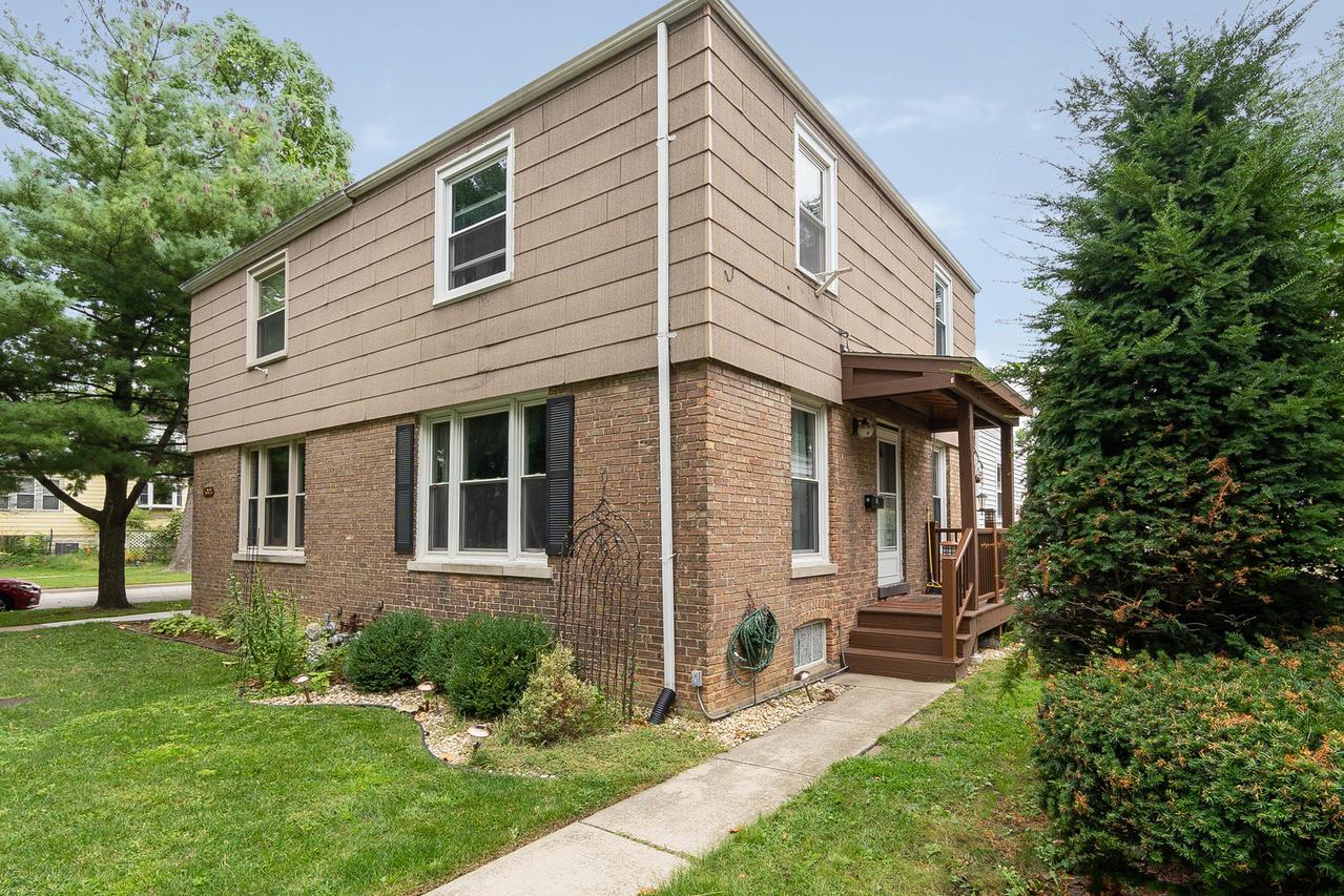 4003 Raymond Ave., Brookfield, IL 60513