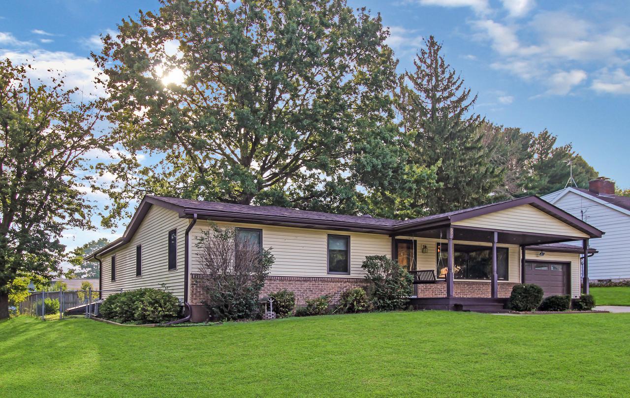 697 Brad Mar Dr., Freeport, IL 61032