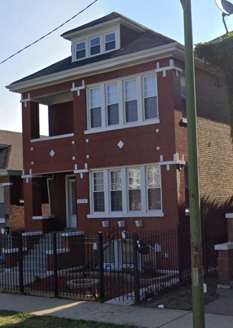 6929 S Maplewood Ave., Chicago, IL 60629