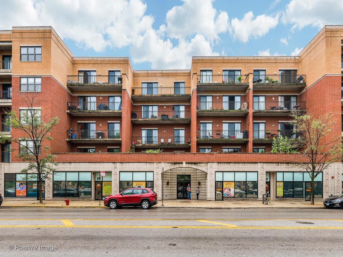 3125 W Fullerton Ave. #309, Chicago, IL 60647