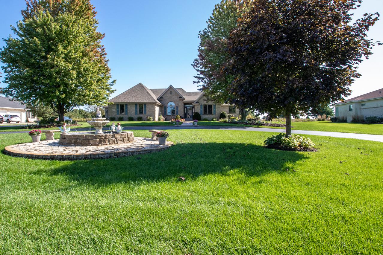 145 Titleist Tr., Poplar Grove, IL 61065