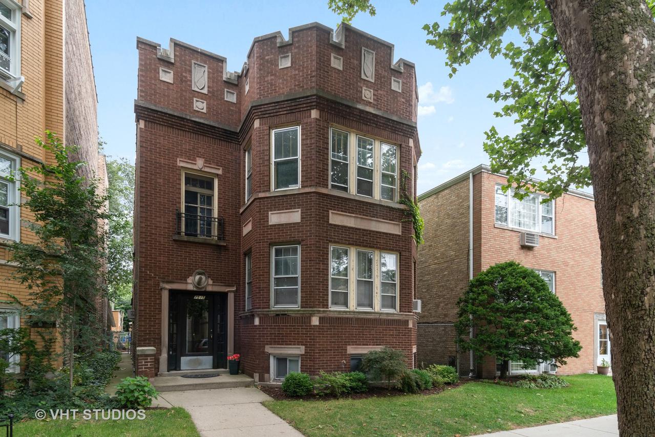 7515 N Claremont Ave., Chicago, IL 60645