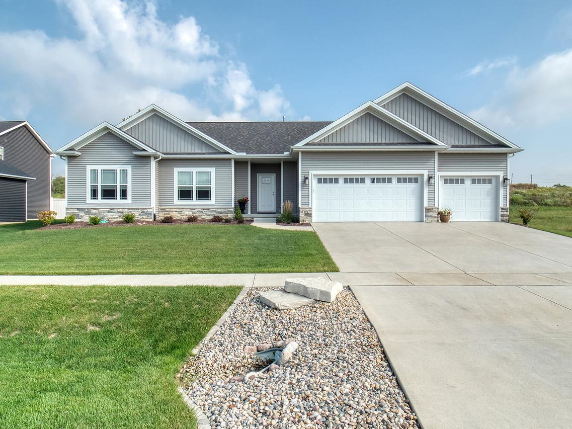 504 Raef Rd., Downs, IL 61736