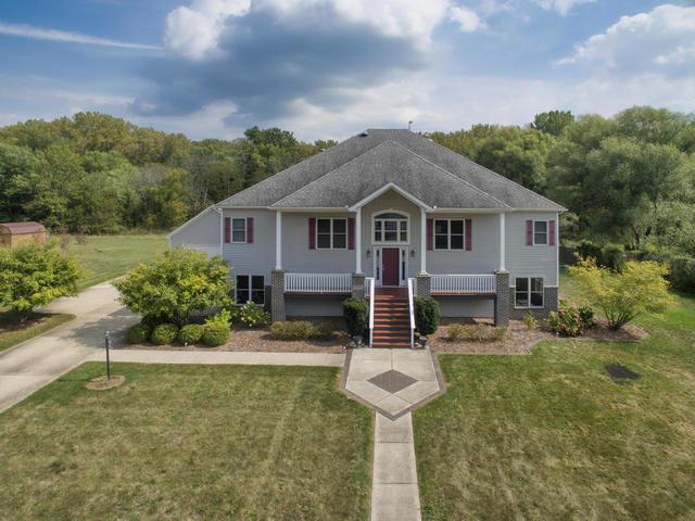 2408 Appaloosa Ln., Mahomet, IL 61853