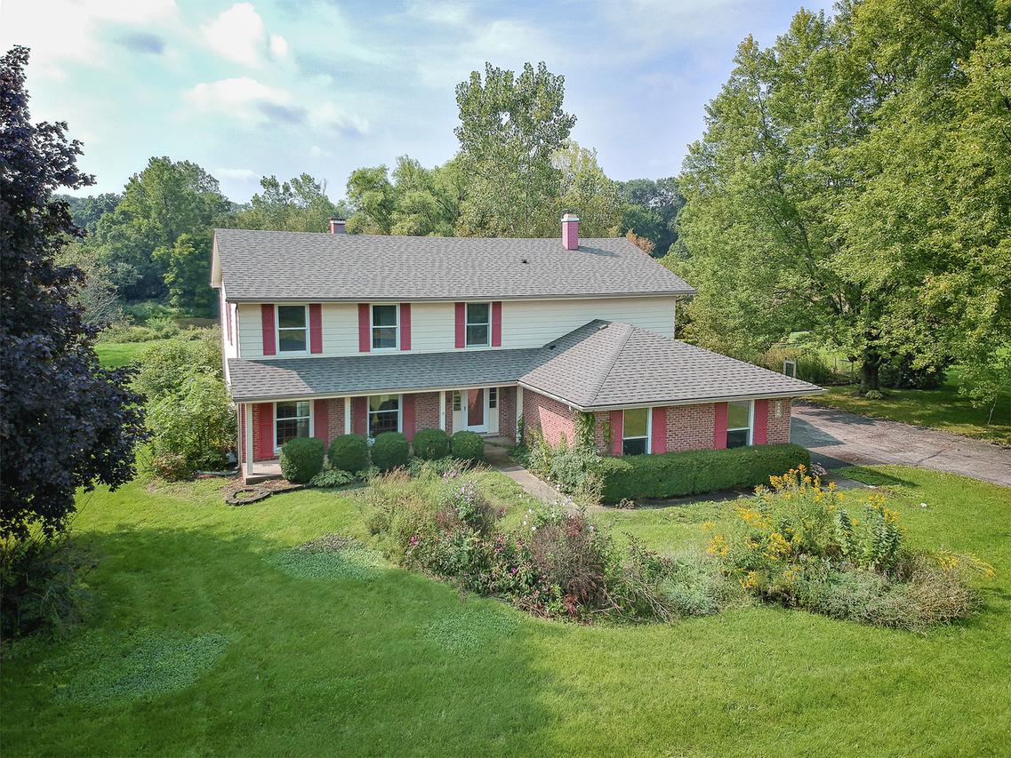 3513 Wisteria Dr., Crystal Lake, IL 60012